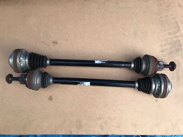 Купити Audi q5 sq5 привідний вал правий ліва задні 8r0501203c