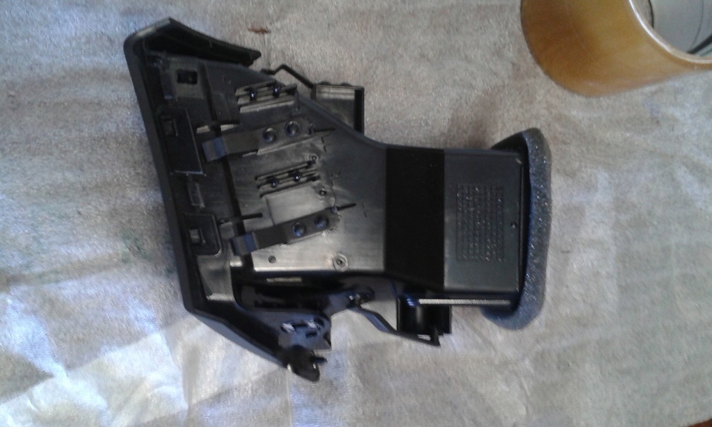 фото №12, Решітка впуск свіжого повітря права bmw e84 x1