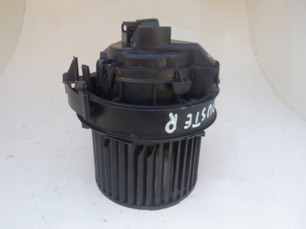 фото №1, Dacia duster 10-18 воздуходувка вентилятор обдув