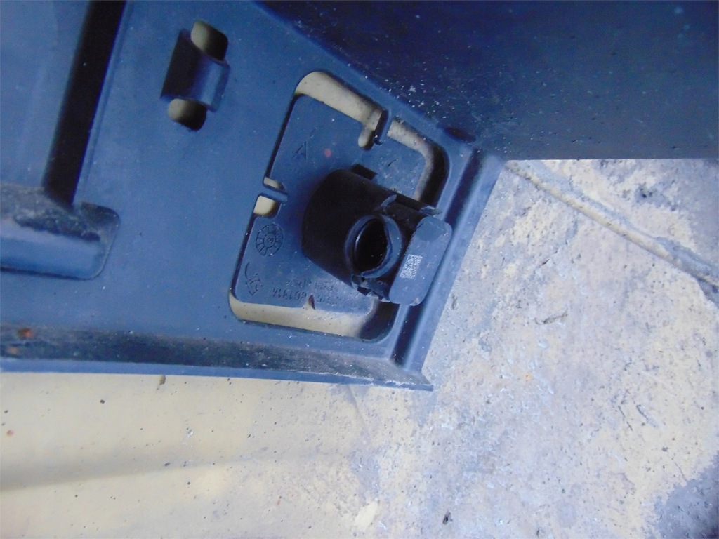 фото №9, Mercedes r-klasa w251 бампер задняя kompletny pdc