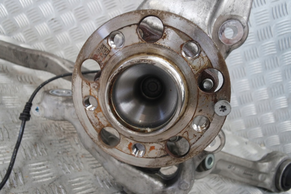 фото №5, Mercedes w217 w222 amg поворотный кулак левая перед