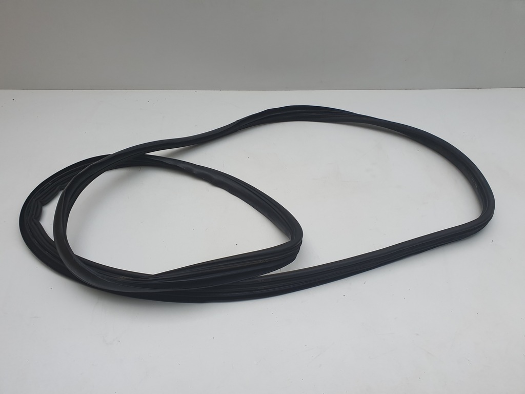 фото №2, Alfa romeo 147 3d прокладка кузовная дверь левая