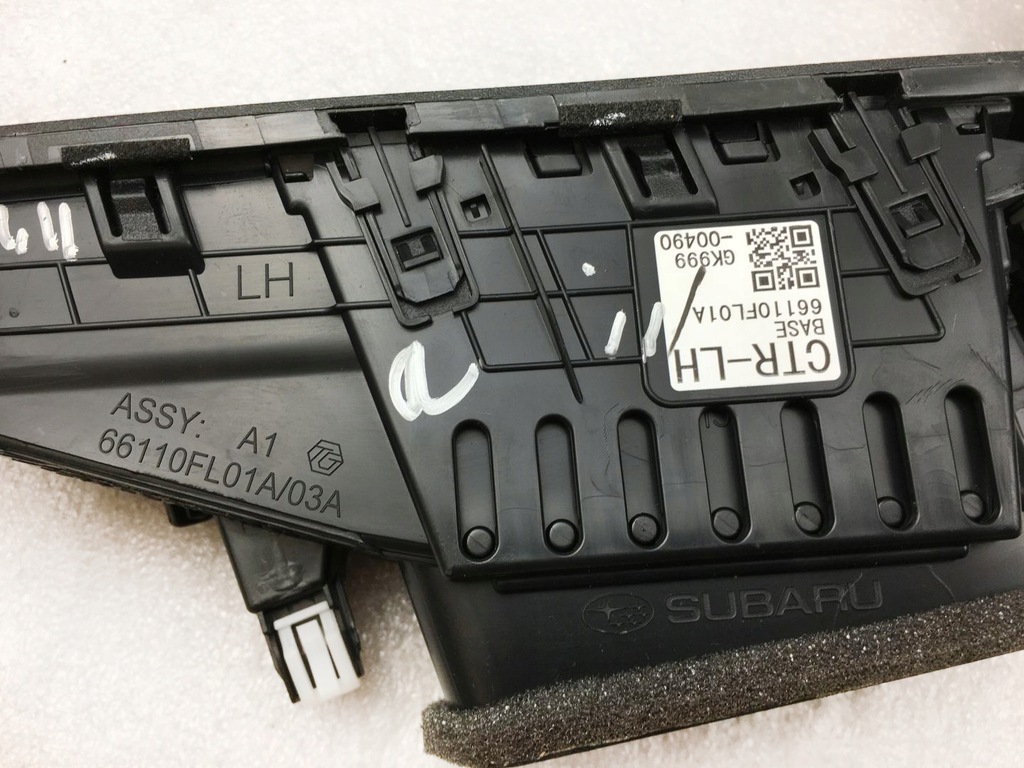 фото №9, Subaru impreza 17 - решітка обдув 66110fl00a