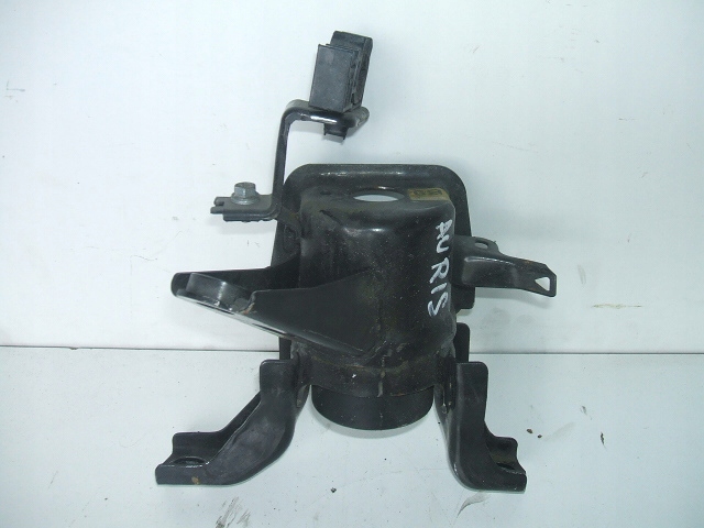 фото №1, Toyota auris ii 1.8h кронштейн подушка двигуна