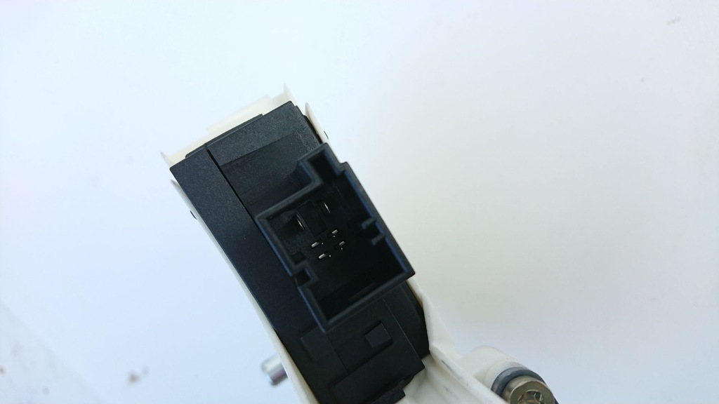 фото №3, Audi a6 c6 моторчик скло правий задня 4f0959802a