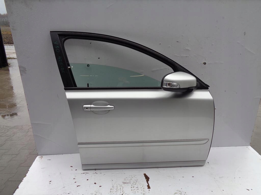фото №1, Дверь правый перед volvo v50 r-design 426-26