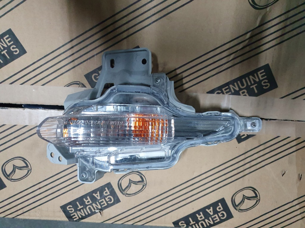 фото №1, Mazda3 mazda 3 lifting 16-18r.prawy поворотник