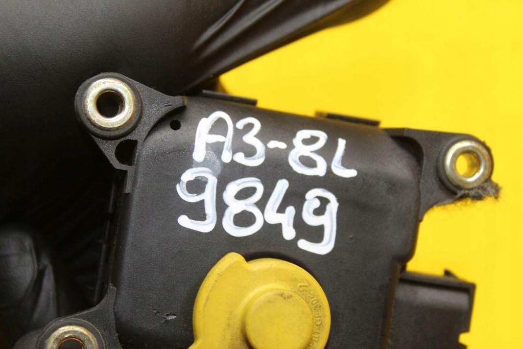 фото №5, Моторчик кришка обдув a3 8l 8d2820511c