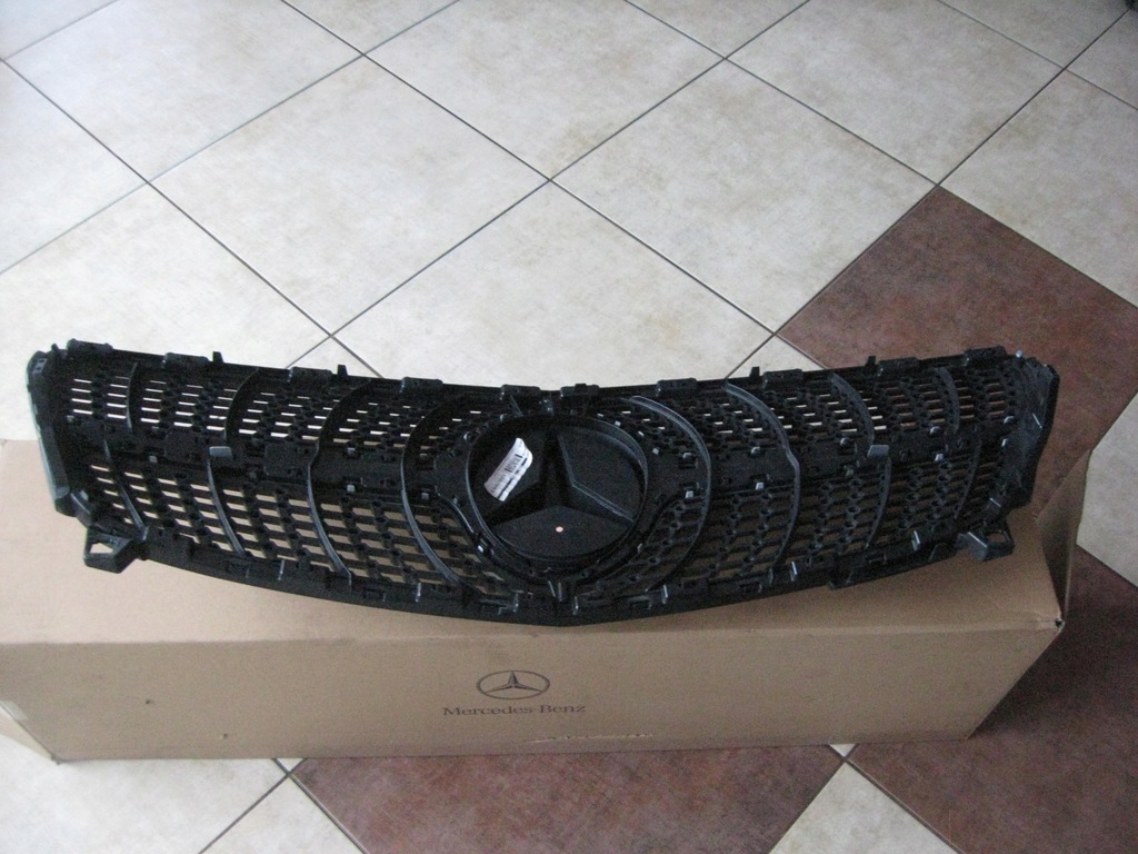 фото №6, Решітка радіатора - diamond - mercedes a klasa w176 - lift amg