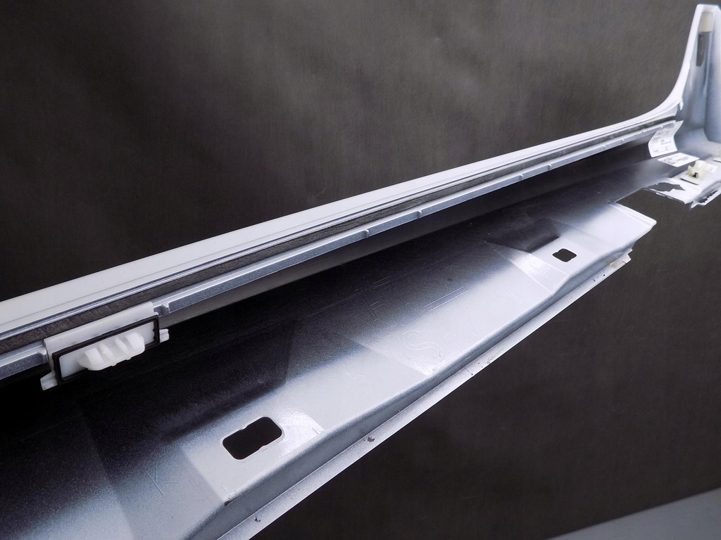 фото №8, Audi оригінальний номер 4g8853856m молдинг поріг p