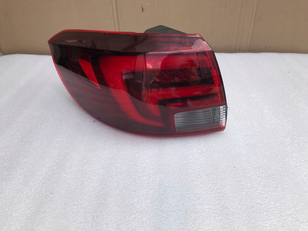 фото №1, Opel astra k v kombi 15+ лампа задня ліва led eu!