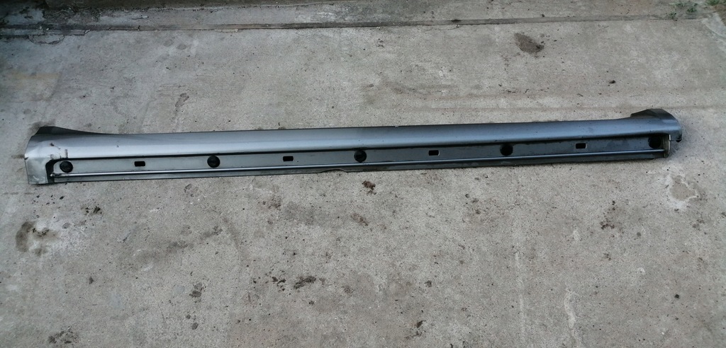 фото №1, Mercedes w169 молдинг порог правая