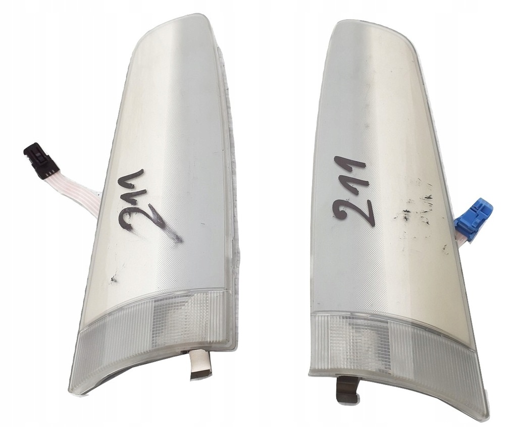 фото №1, Mercedes e w211 лампа потолочный освещение 211