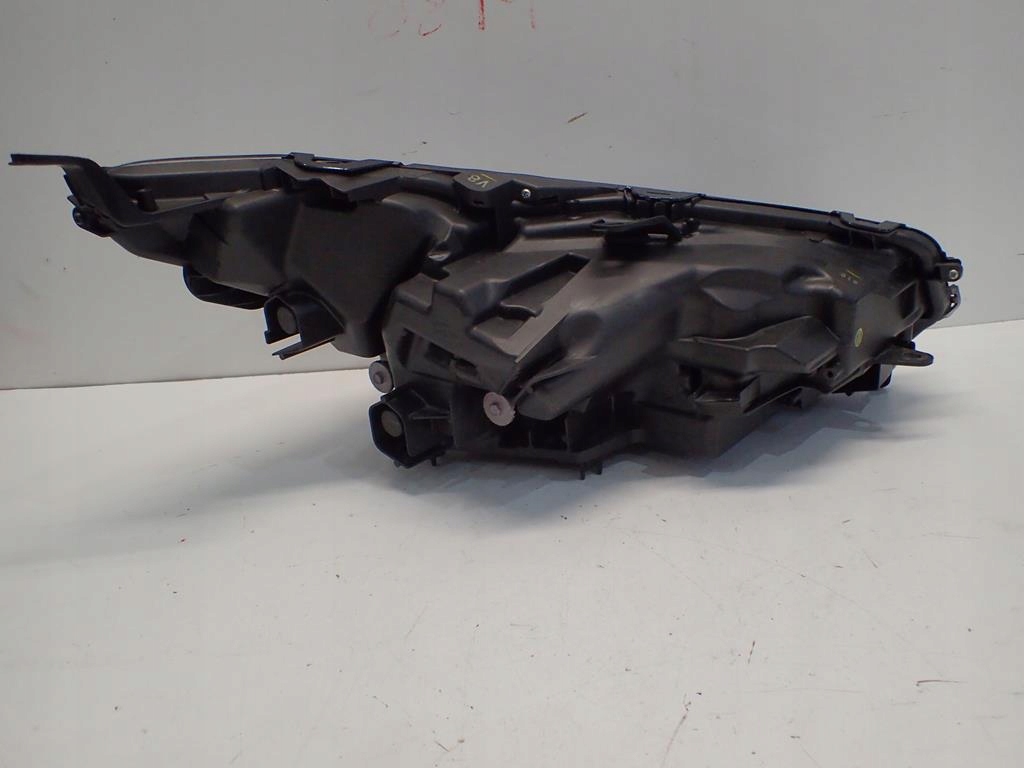 Фара перед левая lexus nx300h рестайлинг  18- full led Недорого