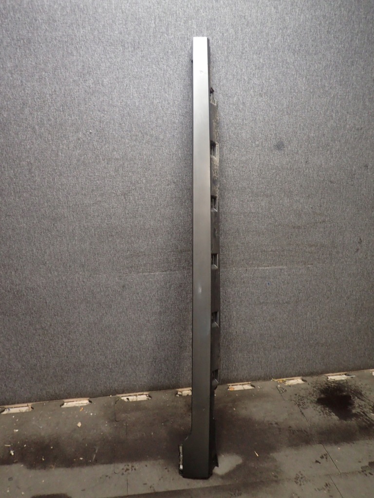 фото №1, Поріг молдинг поріг vw passat b8 права