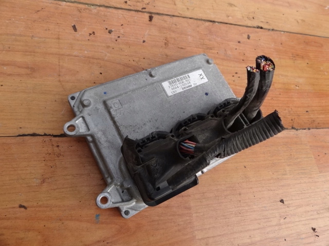 фото №1, Honda city v 11r 1,4 i-vtec бортовой компьютер 37820-rd8-b01