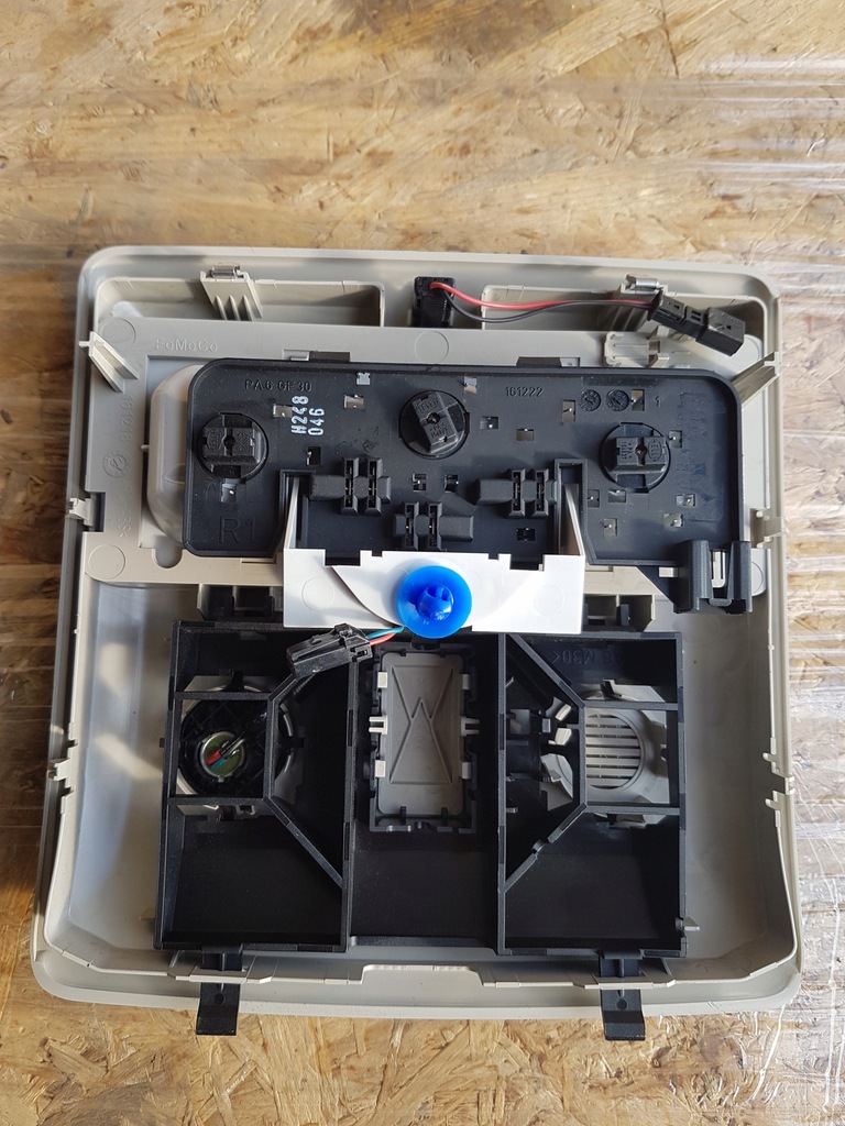 фото №6, Land rover discovery iv лампа потолочный