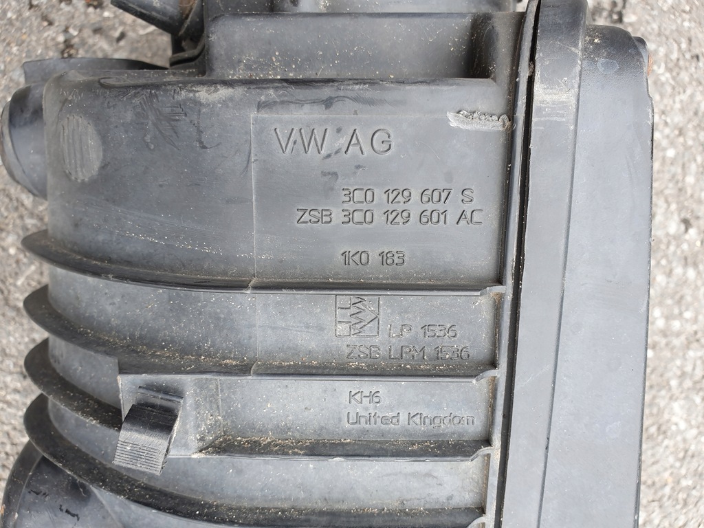 фото №7, Корпус фильтра воздуха датчик vw eos 2.0 fsi passat golf seat leon oryg.