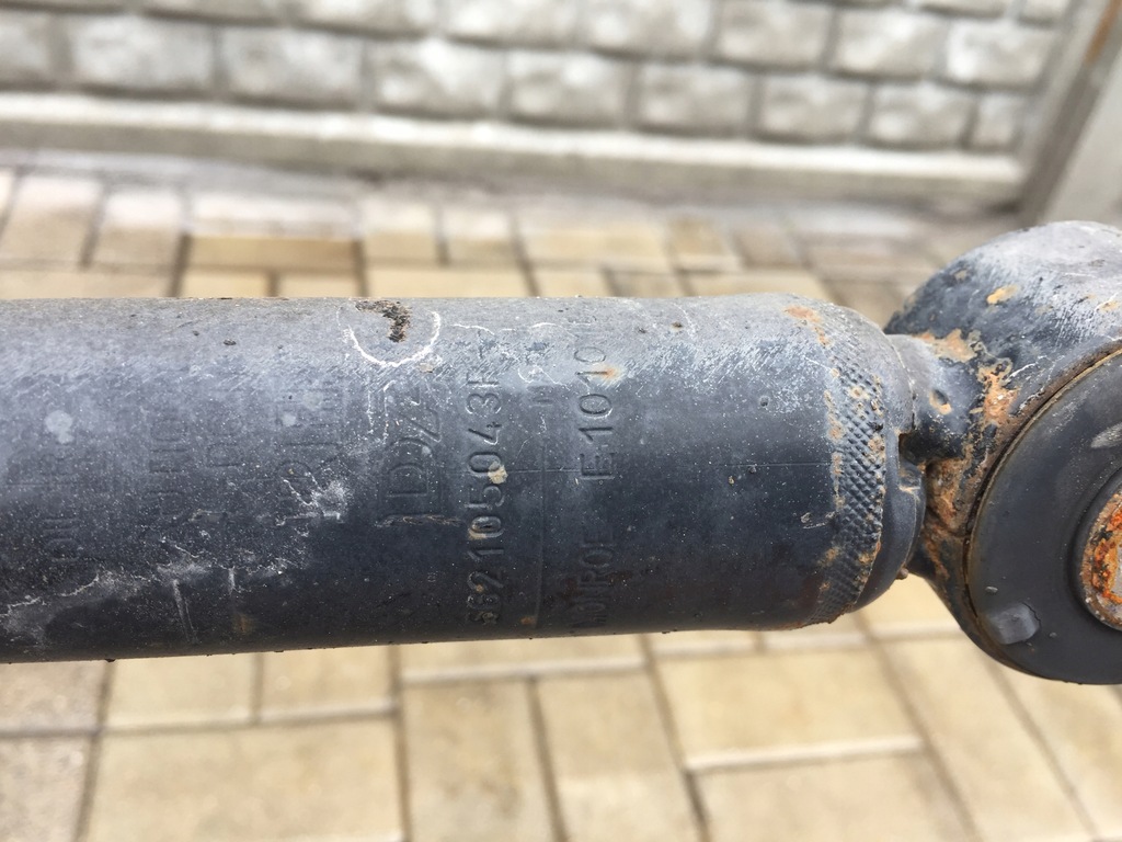 фото №2, Dacia duster амортизаторы амортизатор задняя kpl