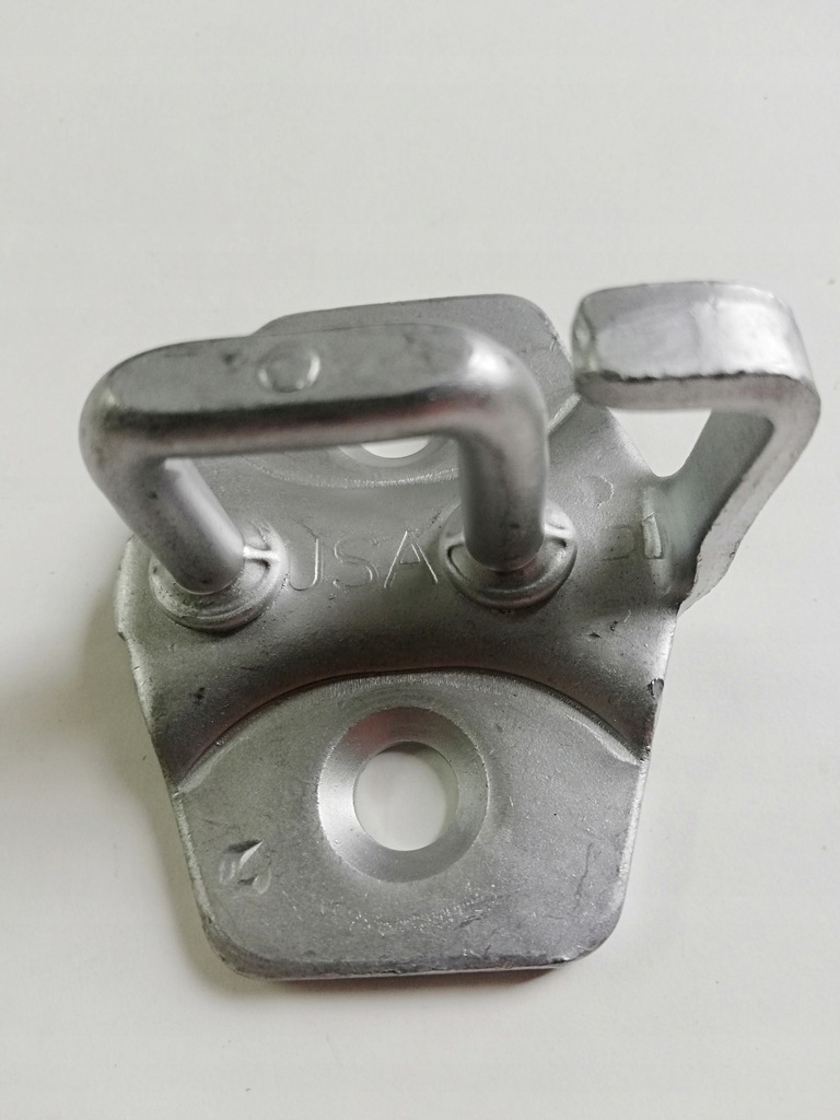 фото №1, Крепление замка дверь jeep commander 2010 04717779ac