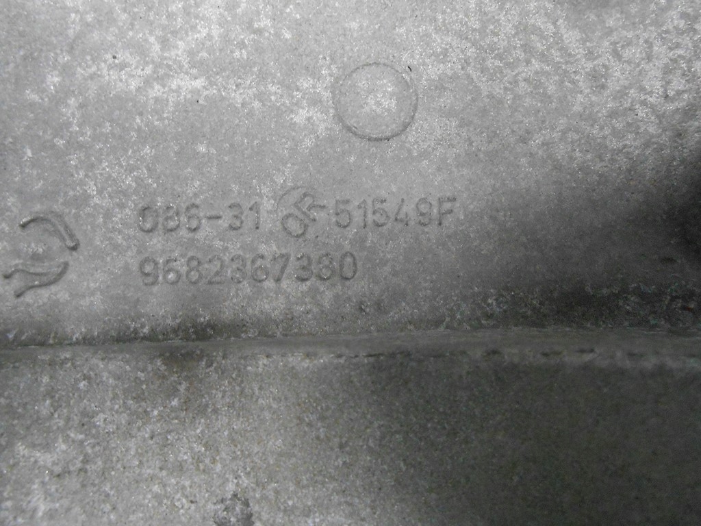 Peugeot citroen 2,0 hdi кронштейн генератора ролик Оригинал