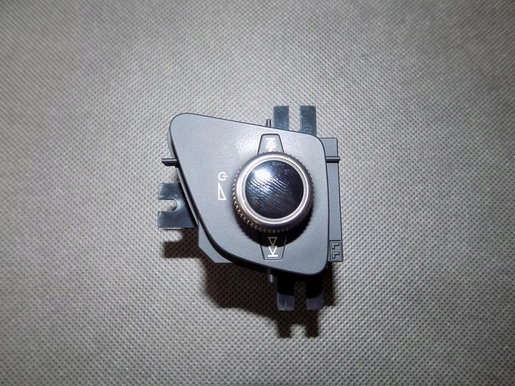 фото №1, Audi q7 4m регулятор громкость 4m1919616b