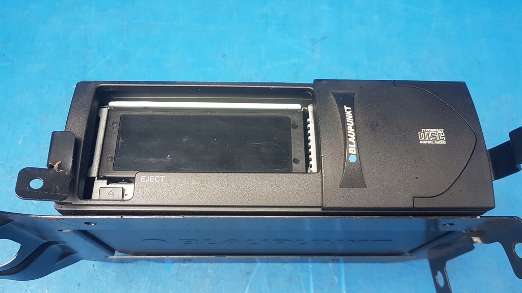 фото №8, Чейнджер дисков cd магазин карман alfa romeo 159 brera