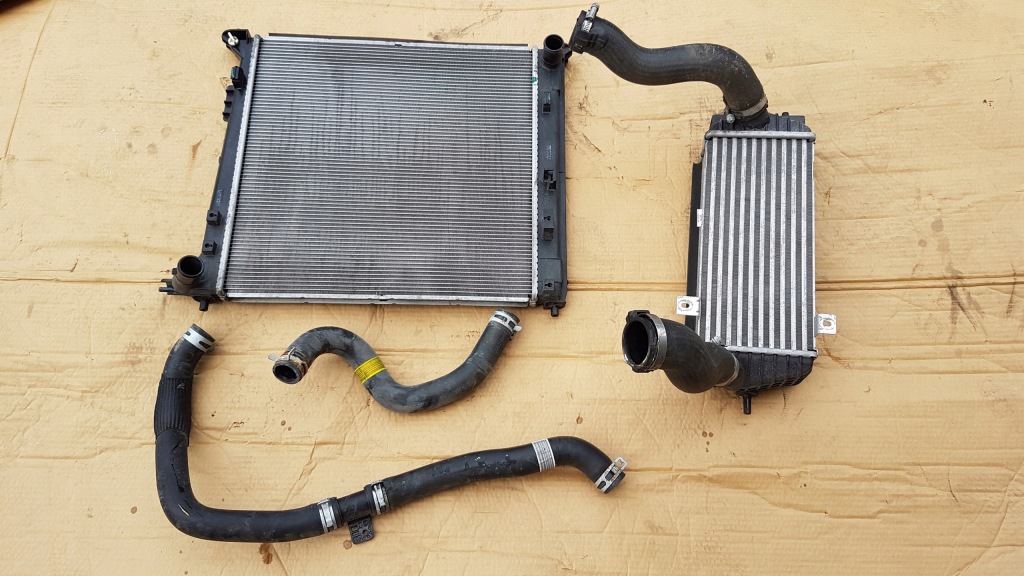 Купить Радиатор воды tucson 1,7 crdi 2017 год оригинал  om