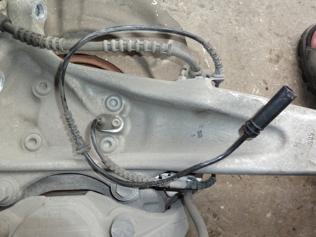 фото №1, Bmw 6 f12 f13 f06 5 f10 f11 датчик abs перед l/r
