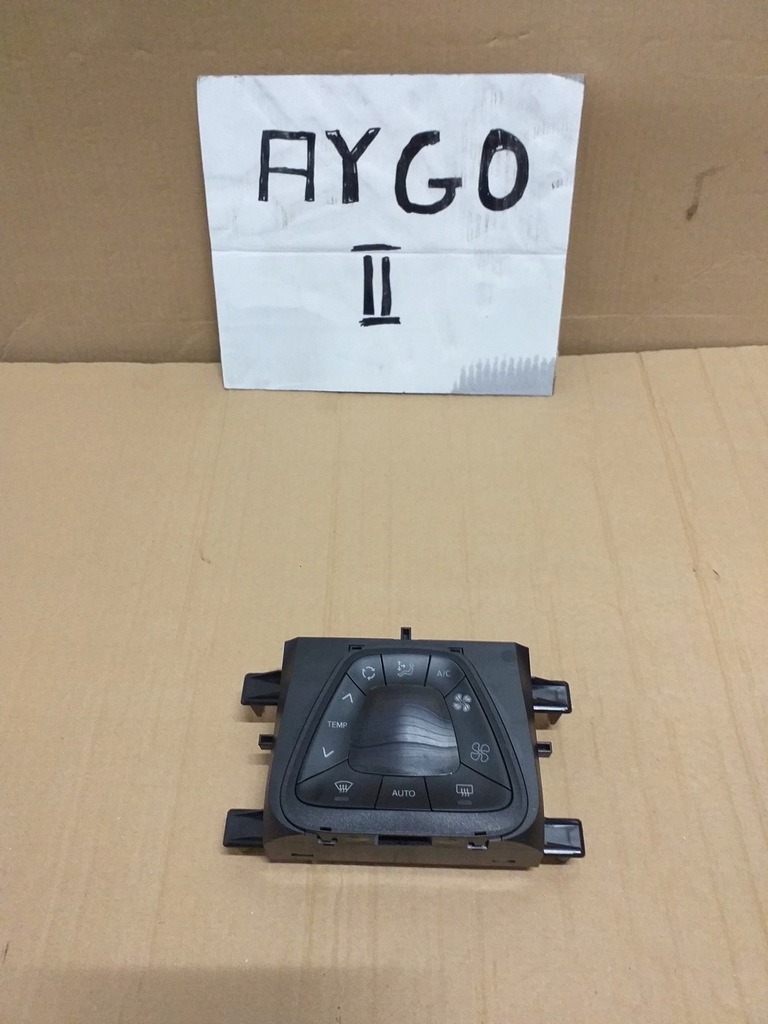 фото №8, Toyota aygo ii панель обдув кондиціонера