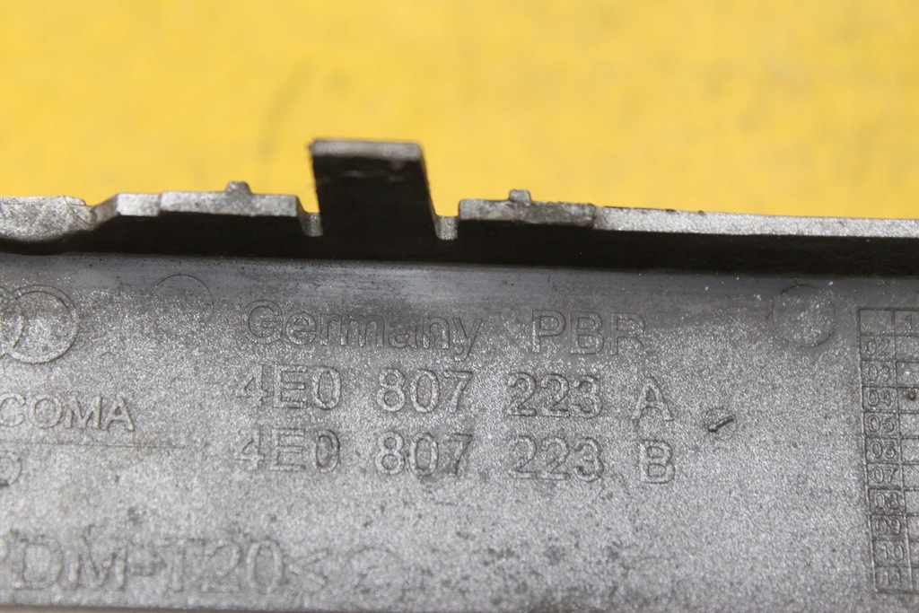 фото №8, Молдинг бампера лівий перед a8 d3 4e0807223a