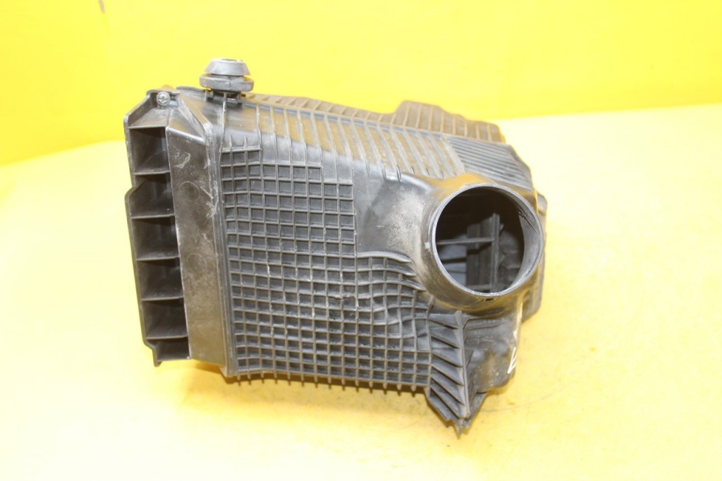 фото №5, Корпус фильтра воздуха scenic ii 2.0b 8200369755