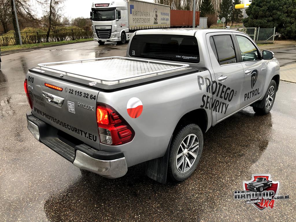 фото №5, Крышка mountain top toyota hilux 05-15 обшивка