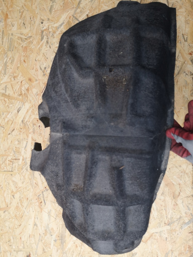 фото №2, Audi a4 b8 kombi подкрылок задняя