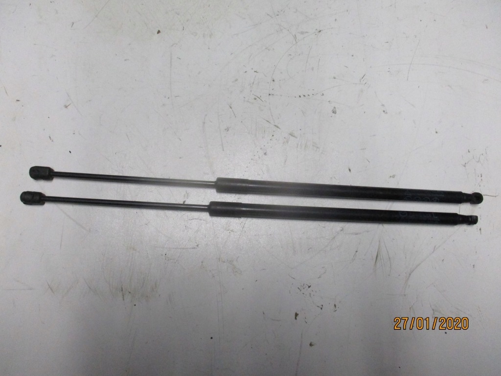 фото №1, Привод амортизатор крышки mazda 3 iii bm