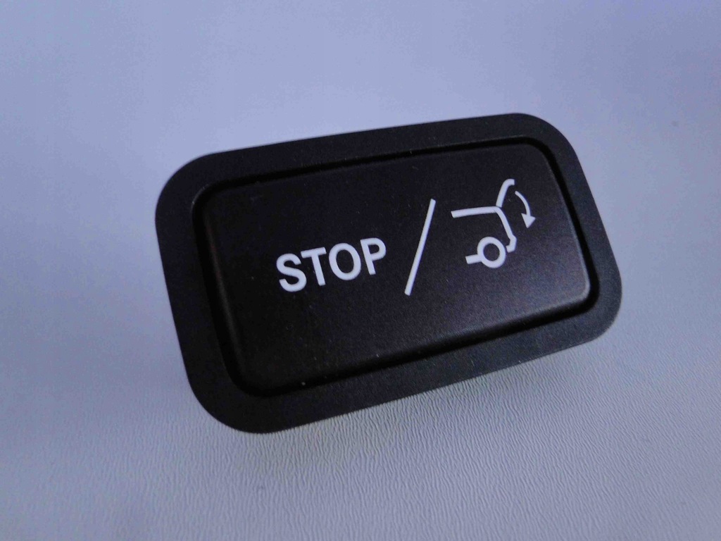 фото №1, Mercedes кнопка автоматический открывания крышки