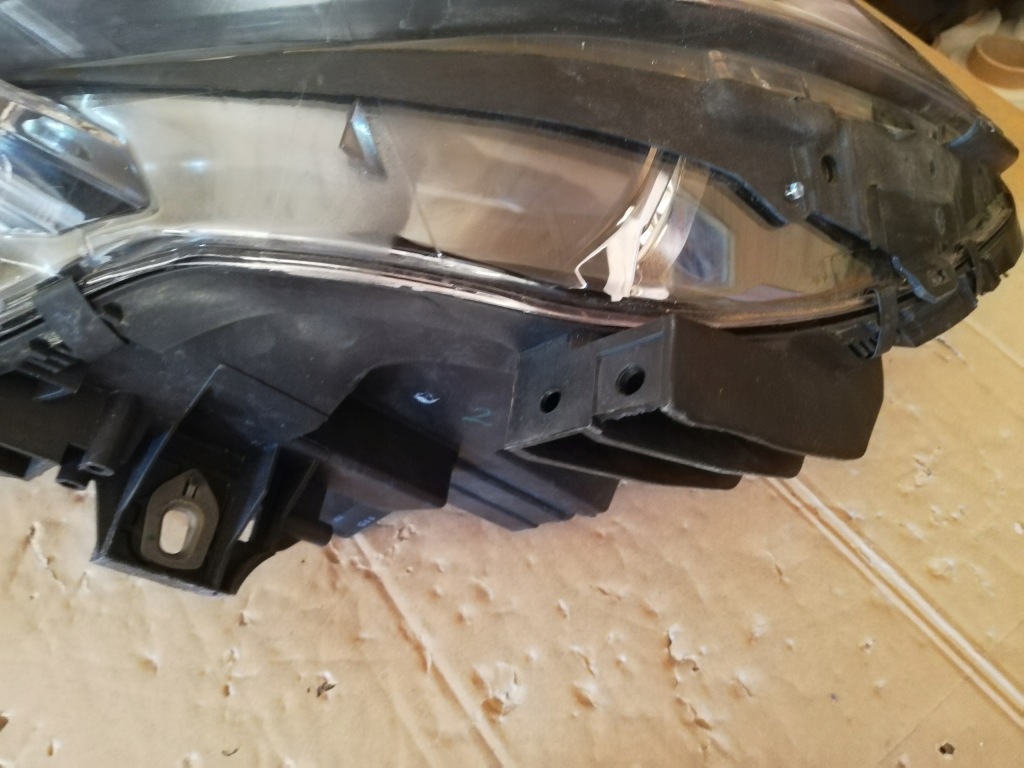 фото №3, Лампа перед mercedes b-klasa w246