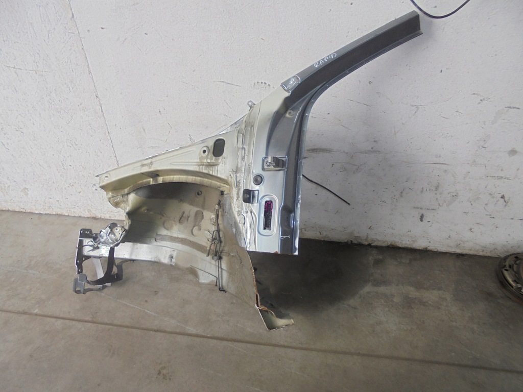 фото №1, Skoda rapid toledo 4 четверть левая перед 2014r