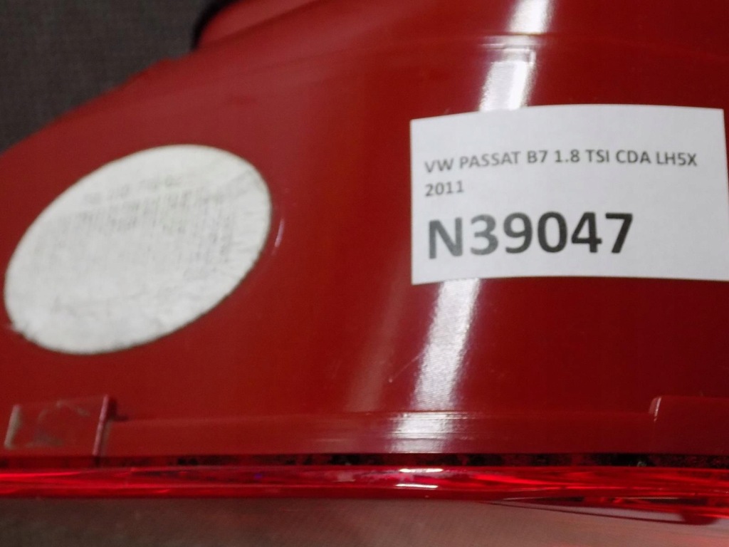 фото №4, Vw passat b7 лампа крышки правая led