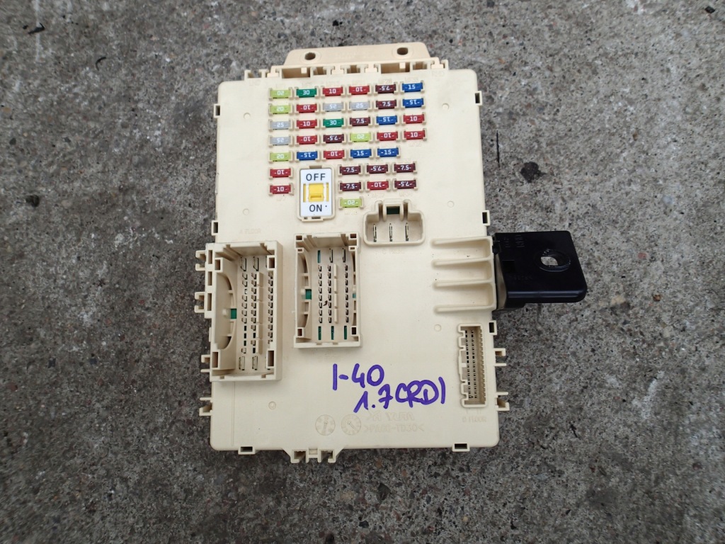 фото №1, Коробка предохранителей hyundai i40 11 -