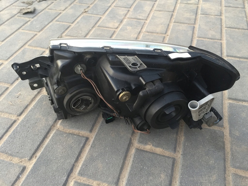 фото №2, Правый фара правая лампа mitsubishi space runner