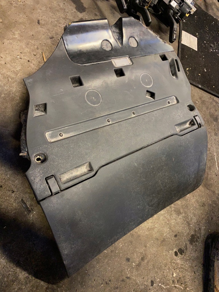 фото №1, Audi a6 c6 бардачок europa 4f1857035bb