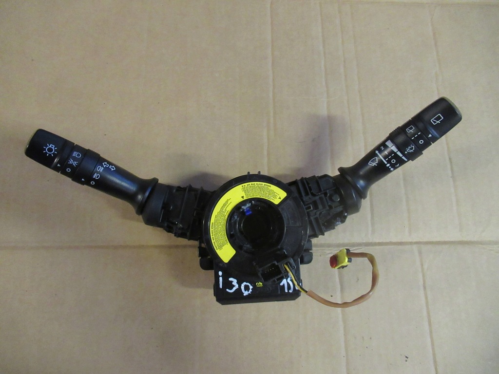 фото №1, Hyundai i30 ii 2012- переключатель с лента