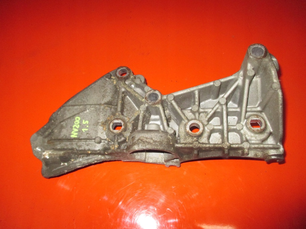 фото №1, Кронштейн генератора кондиционера nissan nv200 1.5 dci