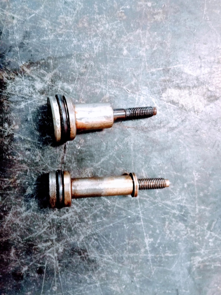 фото №4, Направляющая цепи распределительного вала ford explorer 4.0 v6 sohc