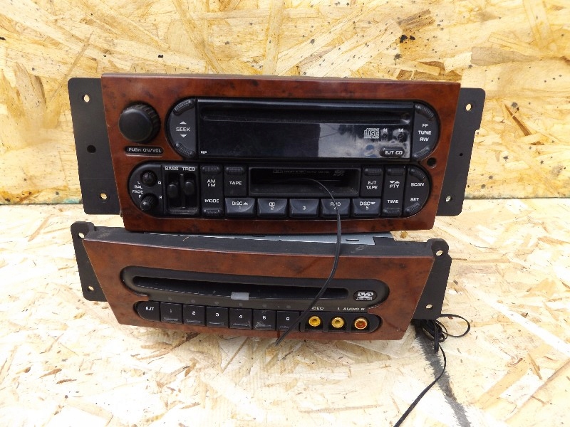 фото №3, Рамка спидометра chrysler pacifica радио dvd