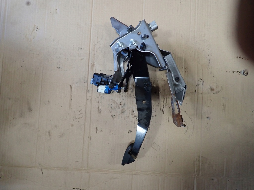 фото №2, Mazda2 mazda 2 de 09- педаль гальма