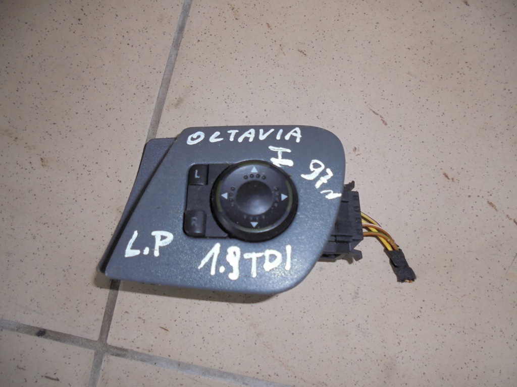 фото №1, Перемикач регулювання дзеркал octavia i 97' hb