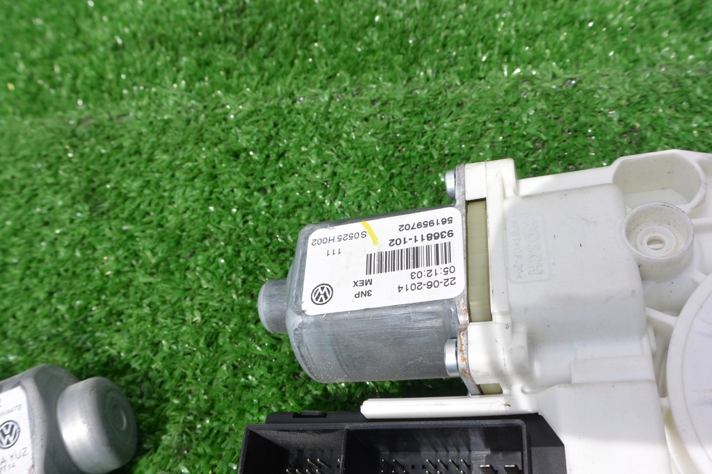 фото №6, Моторчик стекло перед задняя правая vw passat b7 usa