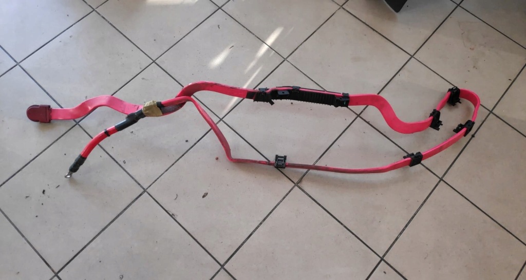 Шланг плюсовой аккумулятор sport l494 vogue l405 в Украине